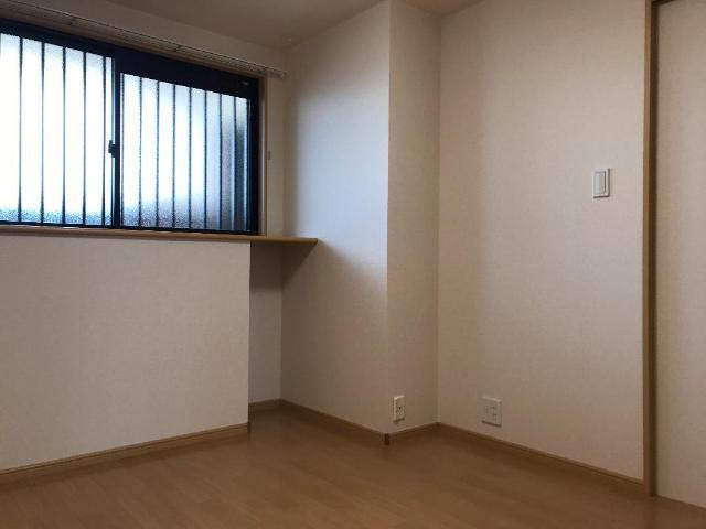 ガーデン鏡池 室内