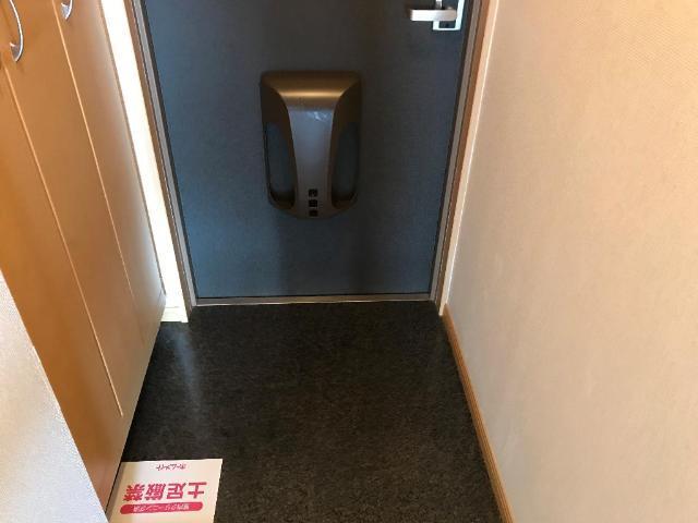 ガーデン鏡池 玄関