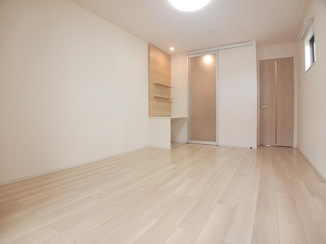 ファイブラインズ矢落ノース（101） 室内