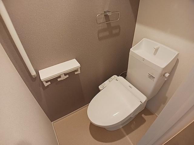 ファイブラインズ矢落ノース（101） トイレ
