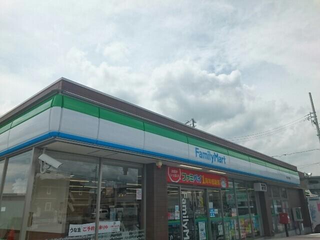 ファミリーマート 春日井大留店：68m