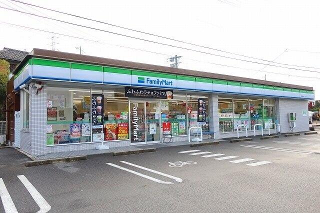ファミリーマート：1400m