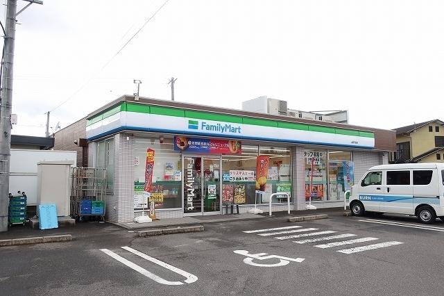 ファミリーマート：1600m