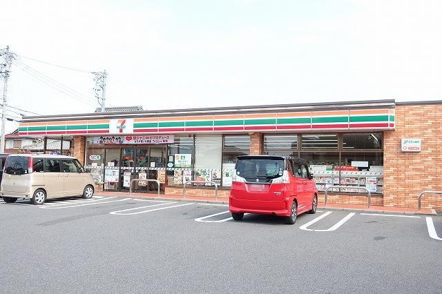 セブンイレブン：600m