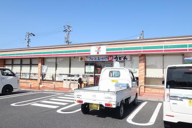 セブンイレブン：250m