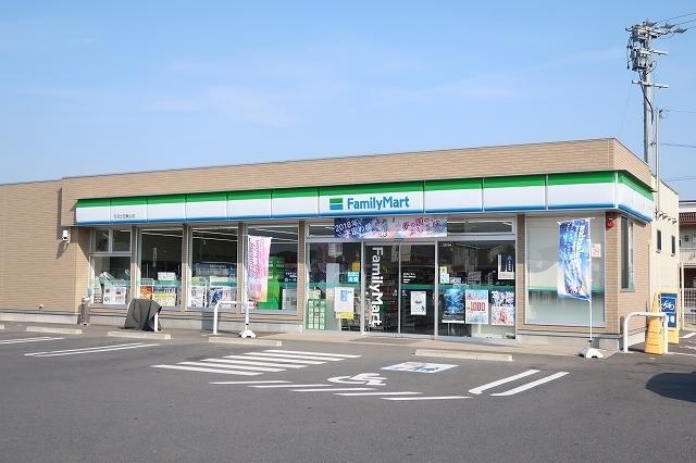 ファミリーマート：600m