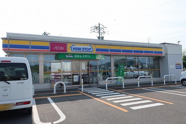 ミニストップ：400m