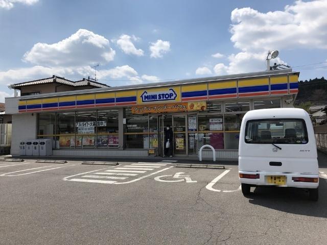 ミニストップ土岐口南町店：373m