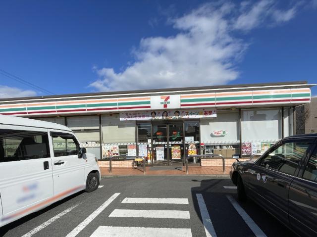 セブンイレブン多治見駅北店：734m
