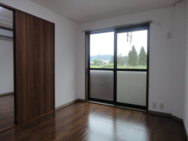 グリーンリバー 部屋画像