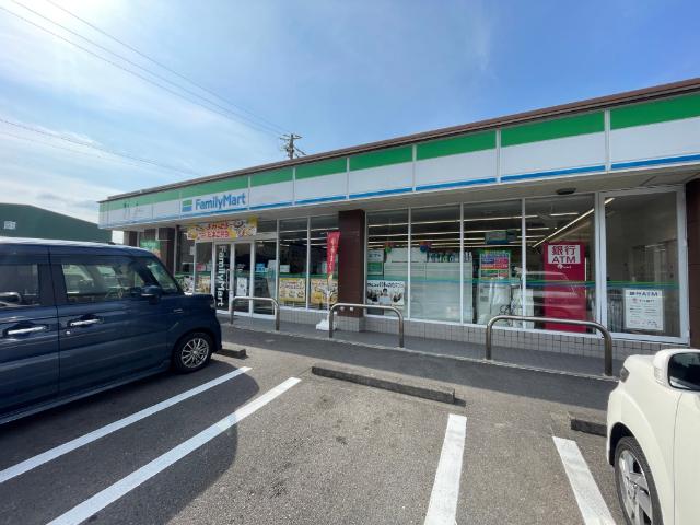 ファミリーマート可児下切店：778m