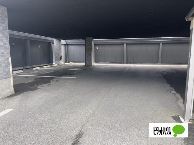 サンシャイン松ケ瀬 駐車場
