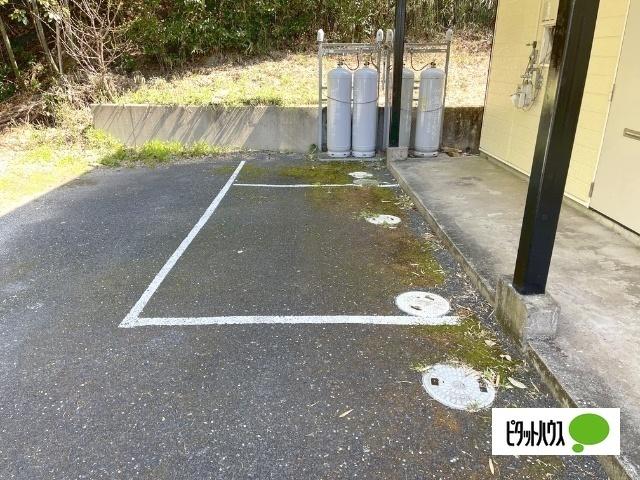 サンライズ大国屋館Ⅱ 駐車場