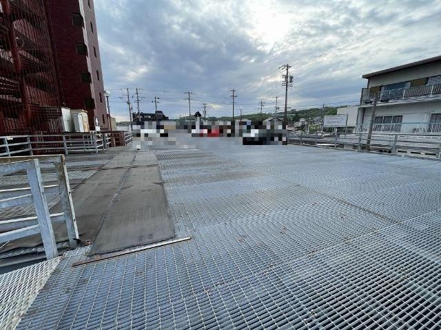 SUN HEIGHTS 駐車場