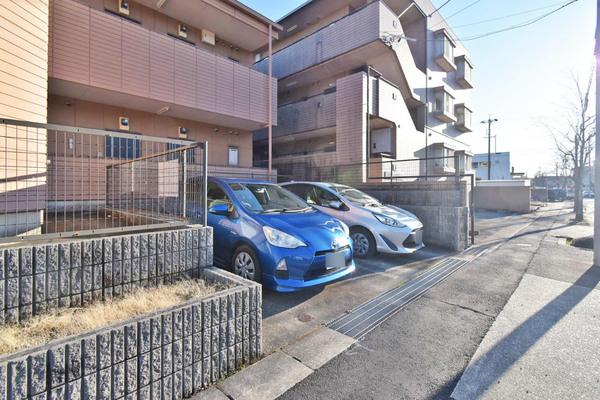 レザンドールⅡ（101） 駐車場
