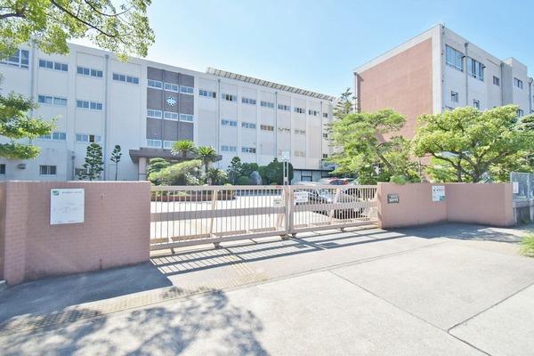 名古屋市立鳴海中学校