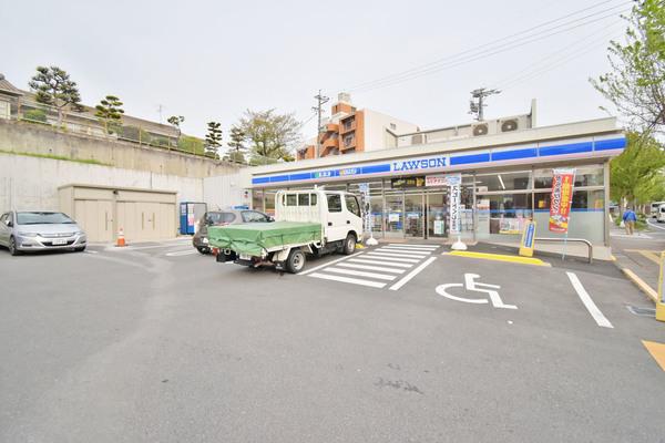 ローソン名東社が丘