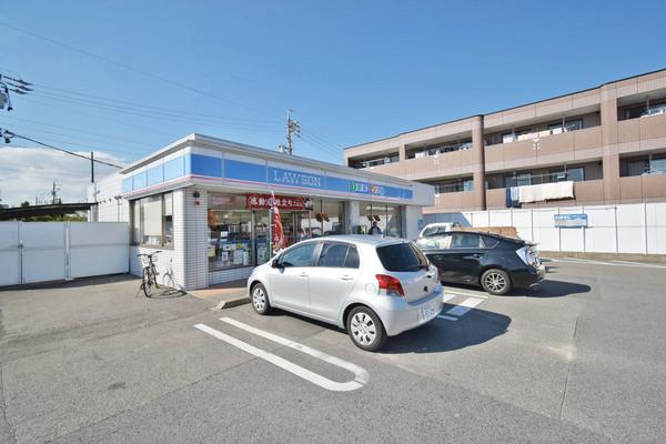 ローソン緑区神ノ倉店：389m