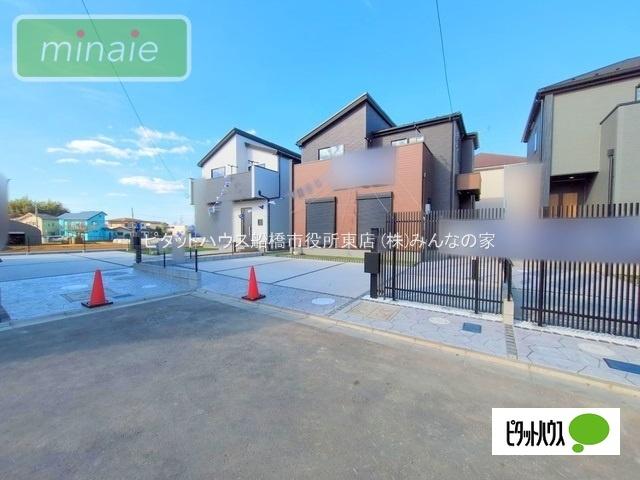 温もり感じるナチュラルな外観　施工例