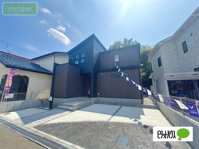 上質感あふれる洗練の外観デザイン　施工例