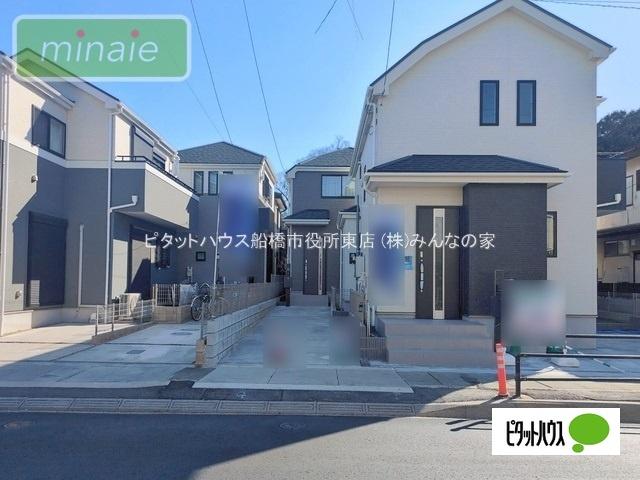 温もり感じるナチュラルな外観