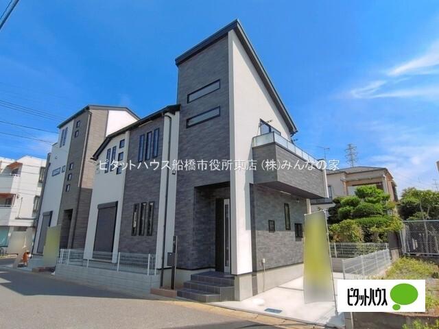 床暖房　ファミリークローゼット付き　WIクローク付き　B号棟　 外観