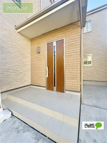 リビング階段　　住宅性能評価あり　原木　D号棟 玄関