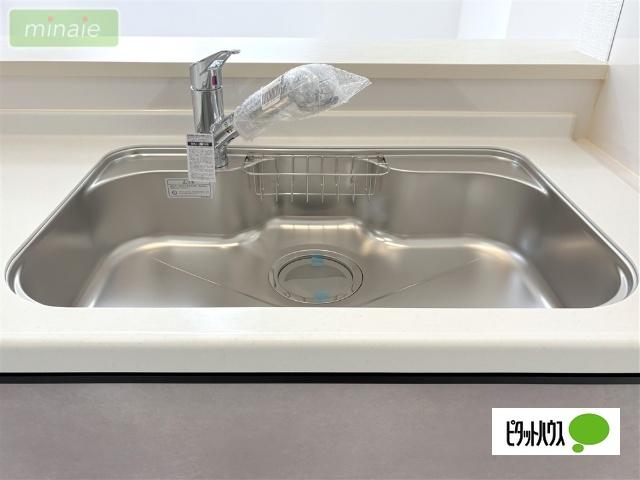 太陽光システム付　水廻り集中型　床暖房付　食洗機付　宮野木町 キッチン