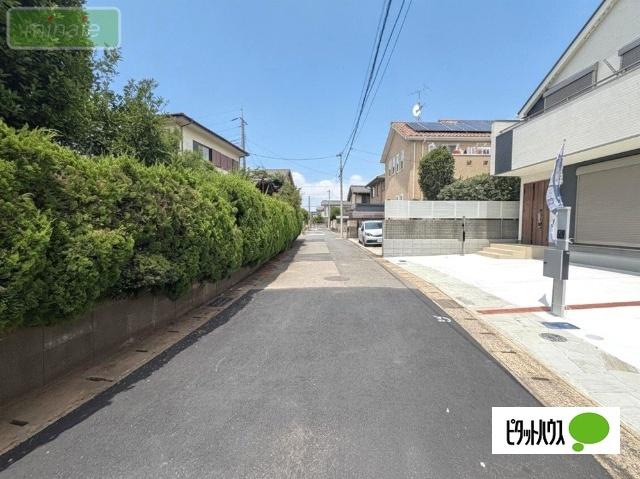 太陽光システム付　水廻り集中型　床暖房付　食洗機付　宮野木町 前面道路含む現地写真