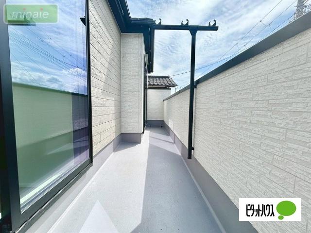 小学校8分　WIクローゼット付き　ZEH水準仕様　本行徳　7号棟 バルコニー