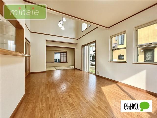 内外装リフォーム〇　再生住宅　み春野 リビング
