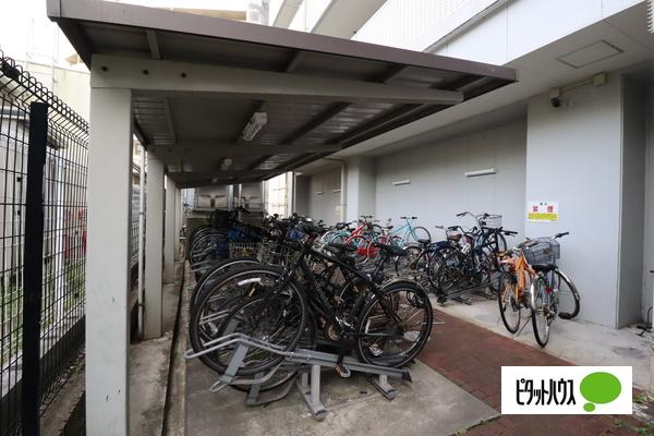 リヴシティ鶴舞（202） 駐車場