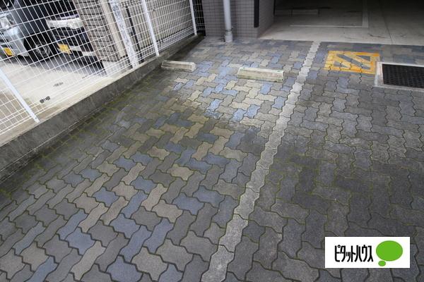 レジデンス名古屋千代田（301） 駐車場