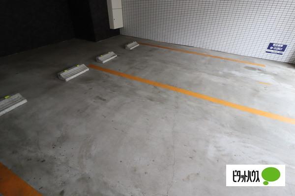 ウィングコート徳川（5C） 駐車場