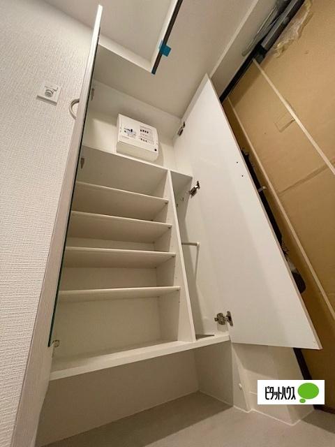 エスリード大須プレシア（410） 収納