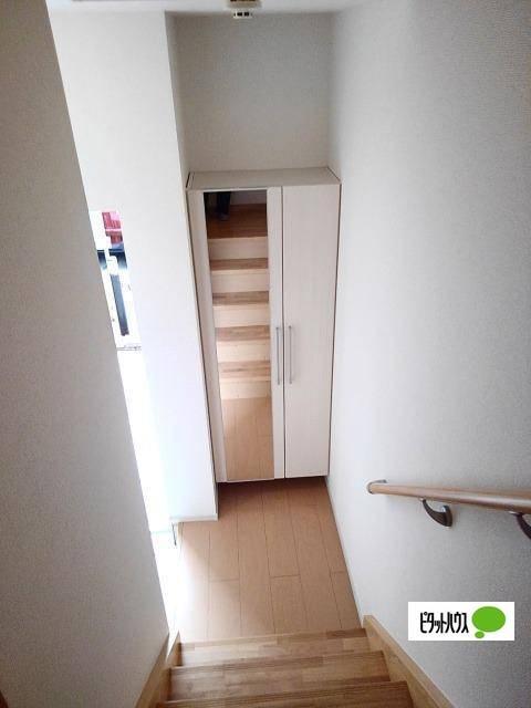 モデッサ芳野Ｎ（302） 玄関