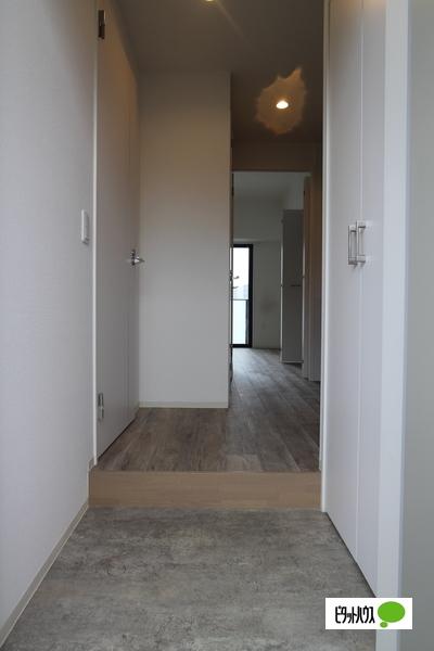 レジデンシア泉Ⅰ（403） 玄関