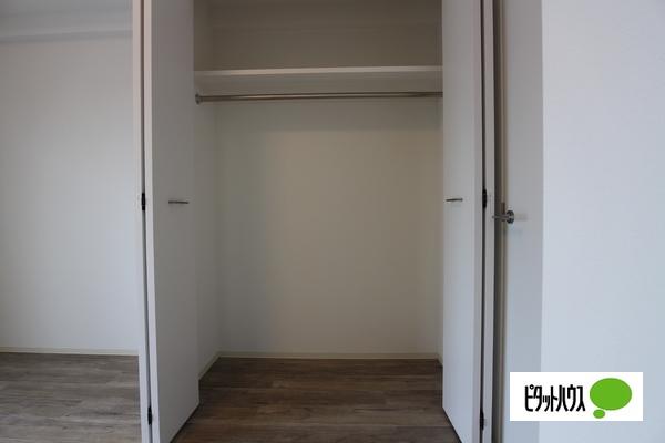 レジデンシア泉Ⅰ（403） 収納