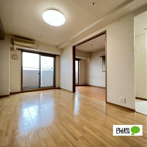 名古屋市東区泉マンション リビング