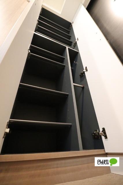 プレサンス久屋大通セントラルパーク（1101） 収納