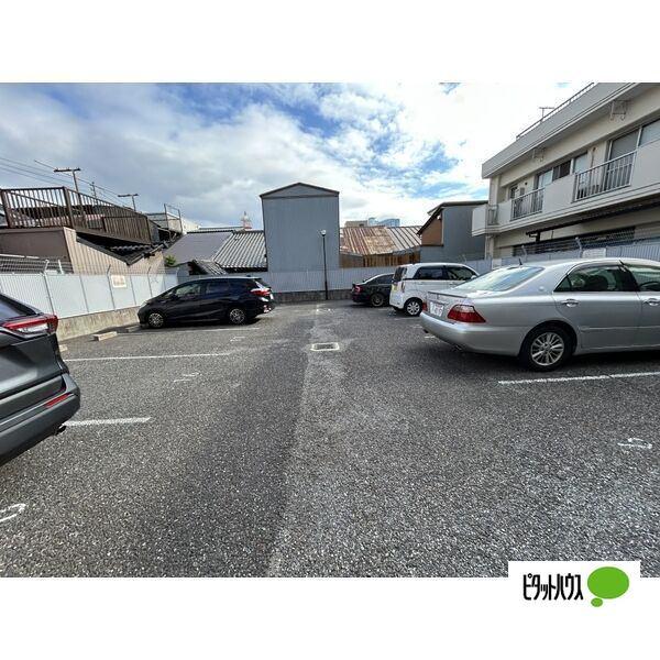 プランドール浅間町（901） 駐車場