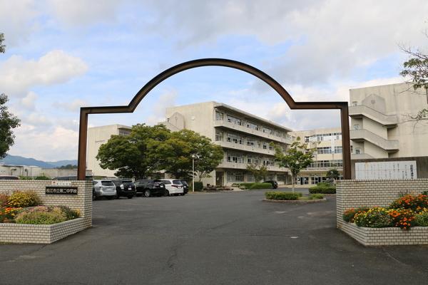 松江市立第二中学校：1107m