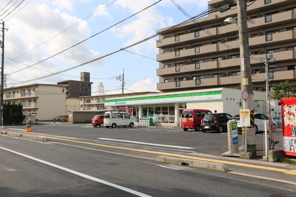 ファミリーマート松江大輪町店：476m