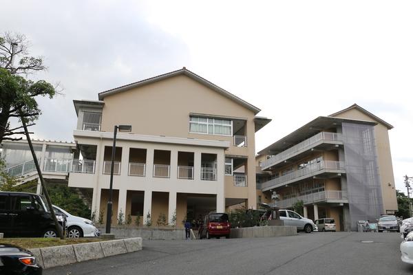 松江市立城北小学校：892m
