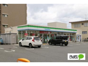 ファミリーマート松江黒田町店：247m