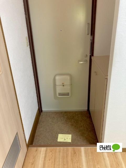 タルミB番館（102） 玄関