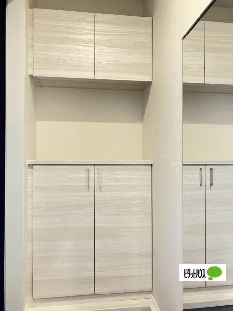 チェルシー　西津田　Ｗｅｓｔ（106） 玄関