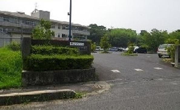 朝酌小学校：210m