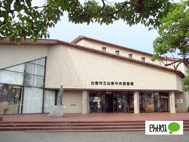 出雲市立出雲中央図書館：2574m