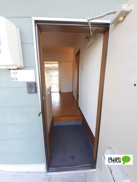コーポ新町（102） 玄関